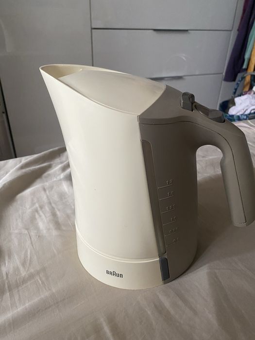 Чайник Braun WK210(колір молочний)