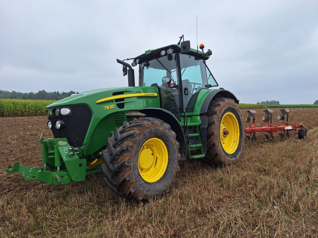 John Deere 7830 Rok 2011