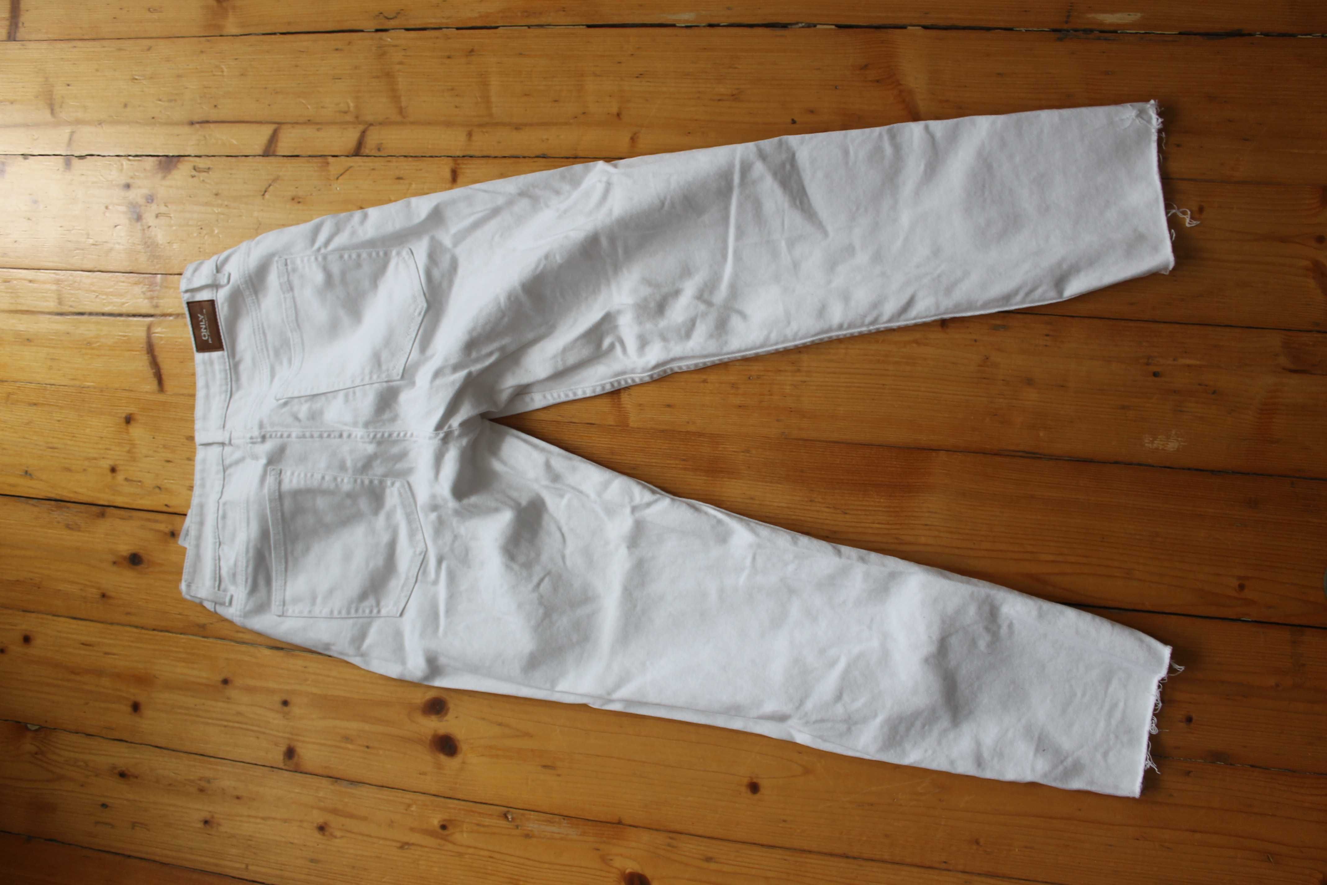 spodnie jeansy białe ONLY rozmiar 28