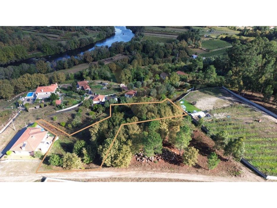 Terreno 2.000 m² - Gemieira, Ponte de Lima