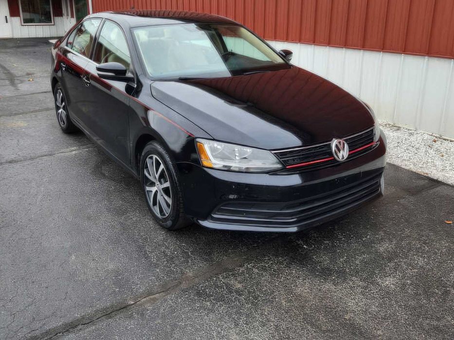 Volkswagen Jetta      2017