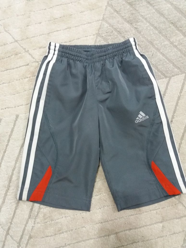 Spodenki sportowe firmy Adidas