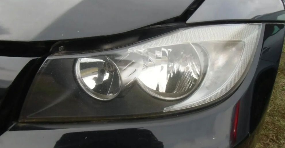 Faróis Originais BMW e90