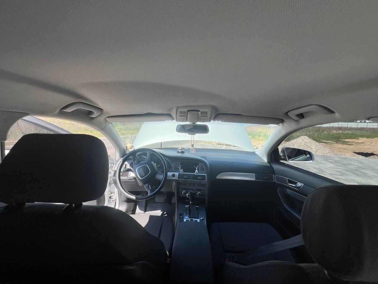Продаж Audi A6. 2004 рік. Бензин 3л. Ціна 6.500у.е