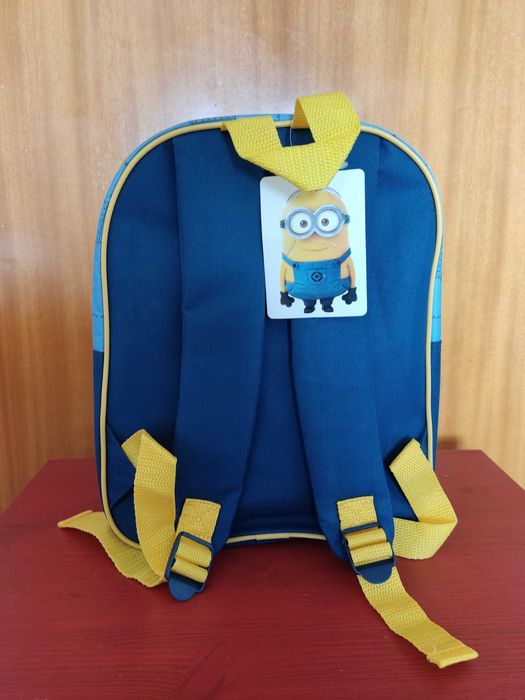 Mochila Minions com portes incluídos