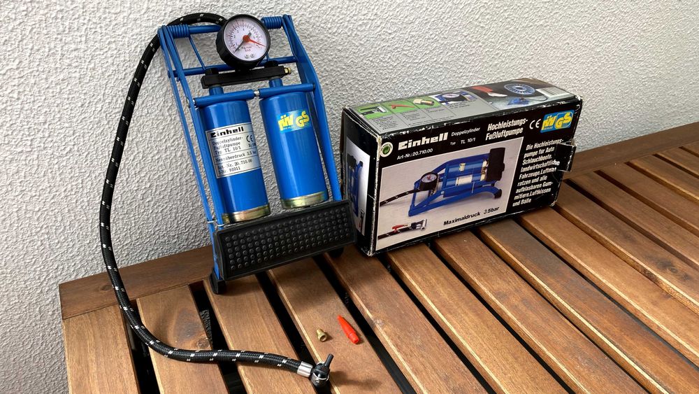 Bomba de Pé Einhell ( Praticamente Nova)