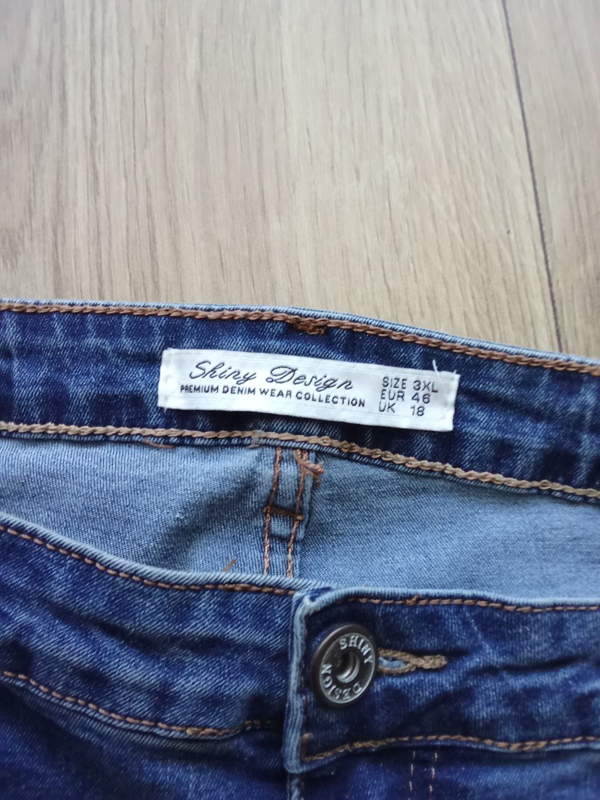 Jeansy damskie Skinny & design