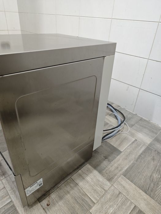 Бокаломийка посудомийна машина професійна Meiko Bobeck UGS410