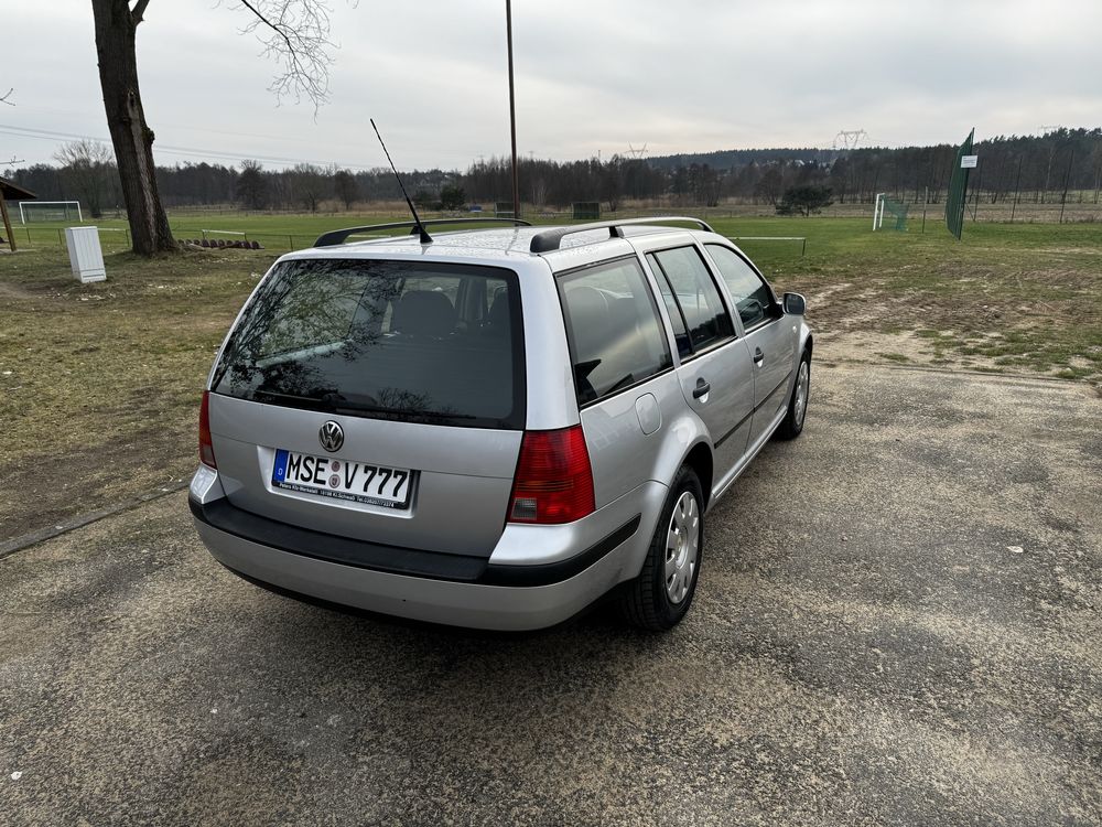 VW GOLF 4 2.0 benz 115km 2002r - kombi - niski przebieg - z Niemiec