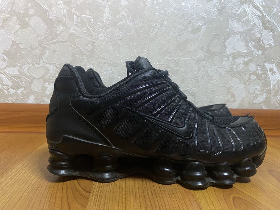 кросівки nike shok