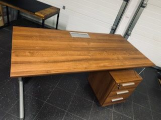 Biurko duże z szafką