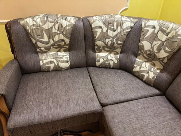 Кутовий розкладний диван