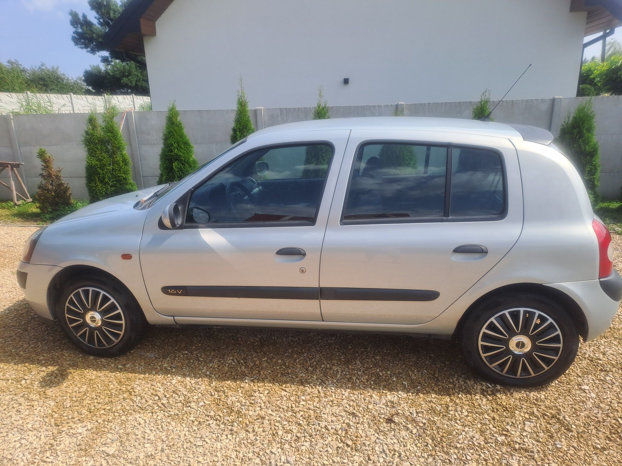 Renault Clio II 1.2 16v 2002r +LPG