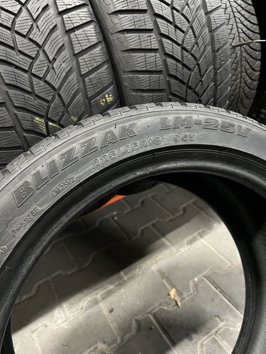 Шини,Резина,Пара,Зима 225/45/18 95V Bridgestone Blizzak LM-25V