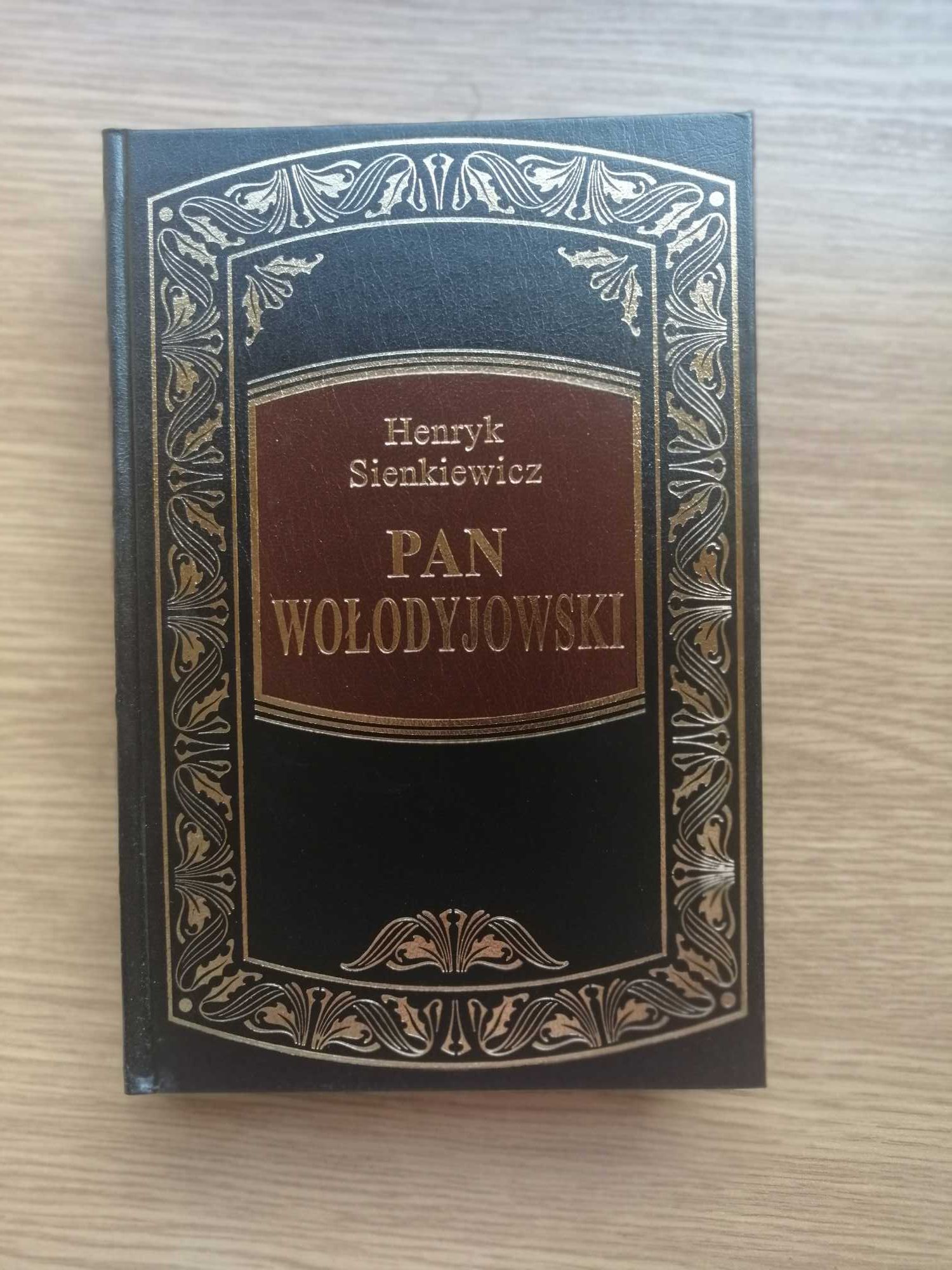 Pan Wołodyjowski-Henryk Sienkiewicz