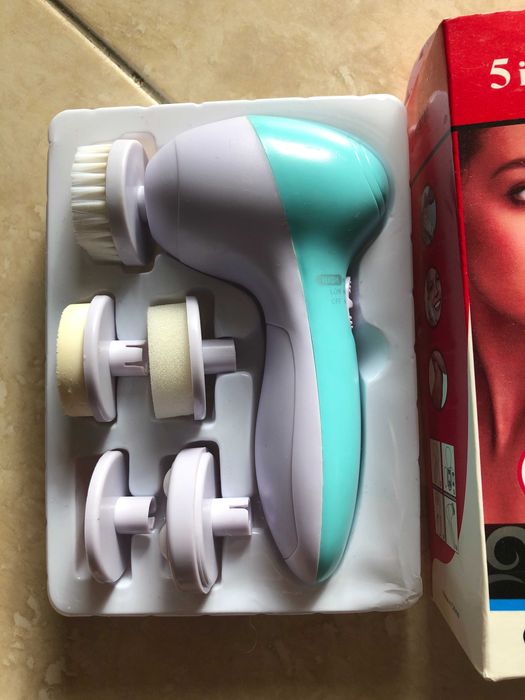 Escova de limpeza elétrica 5 em 1