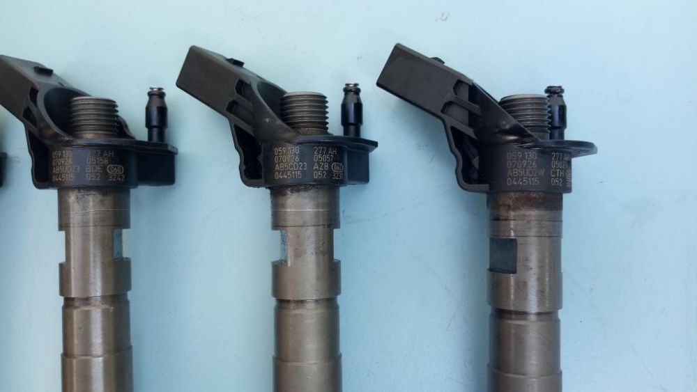 Форсунка Форсунки VW Touareg Audi Q7 3.0 TDi BKS BUG 059130277AH