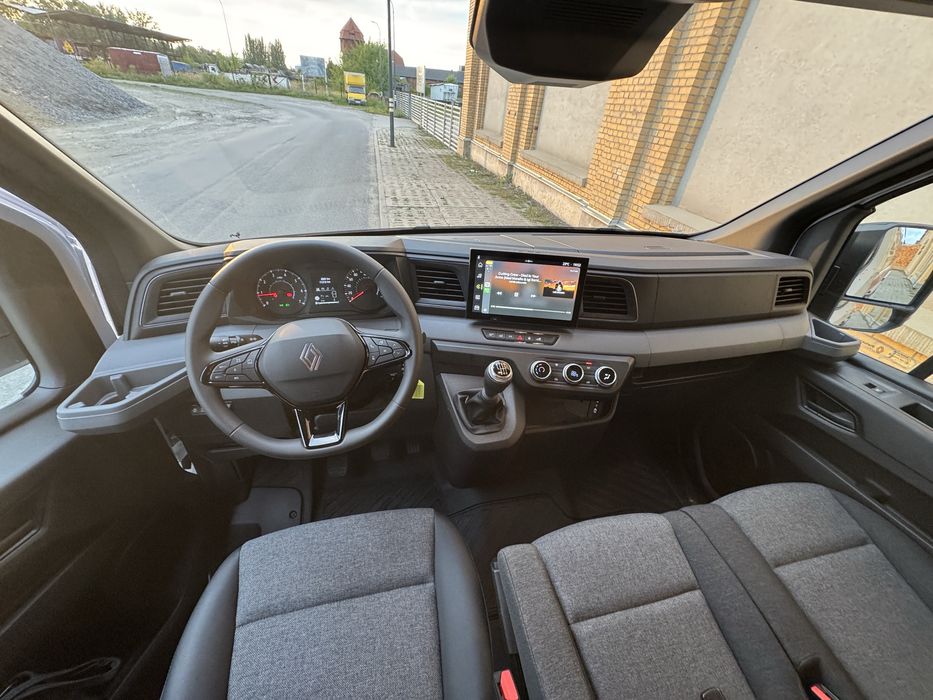 Wynajem busów dostawczych