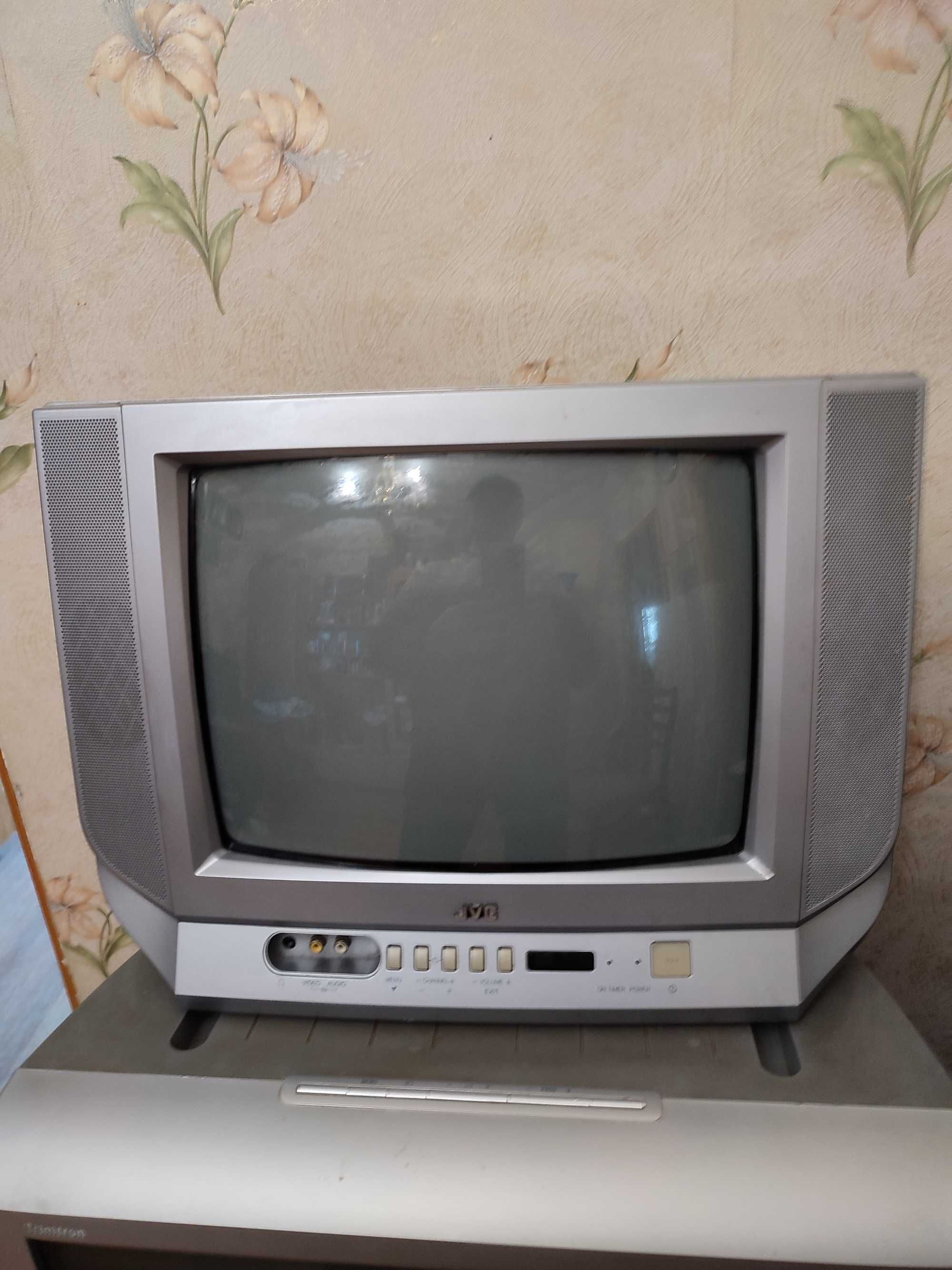 Продам телевизор JVC AV-1435EE