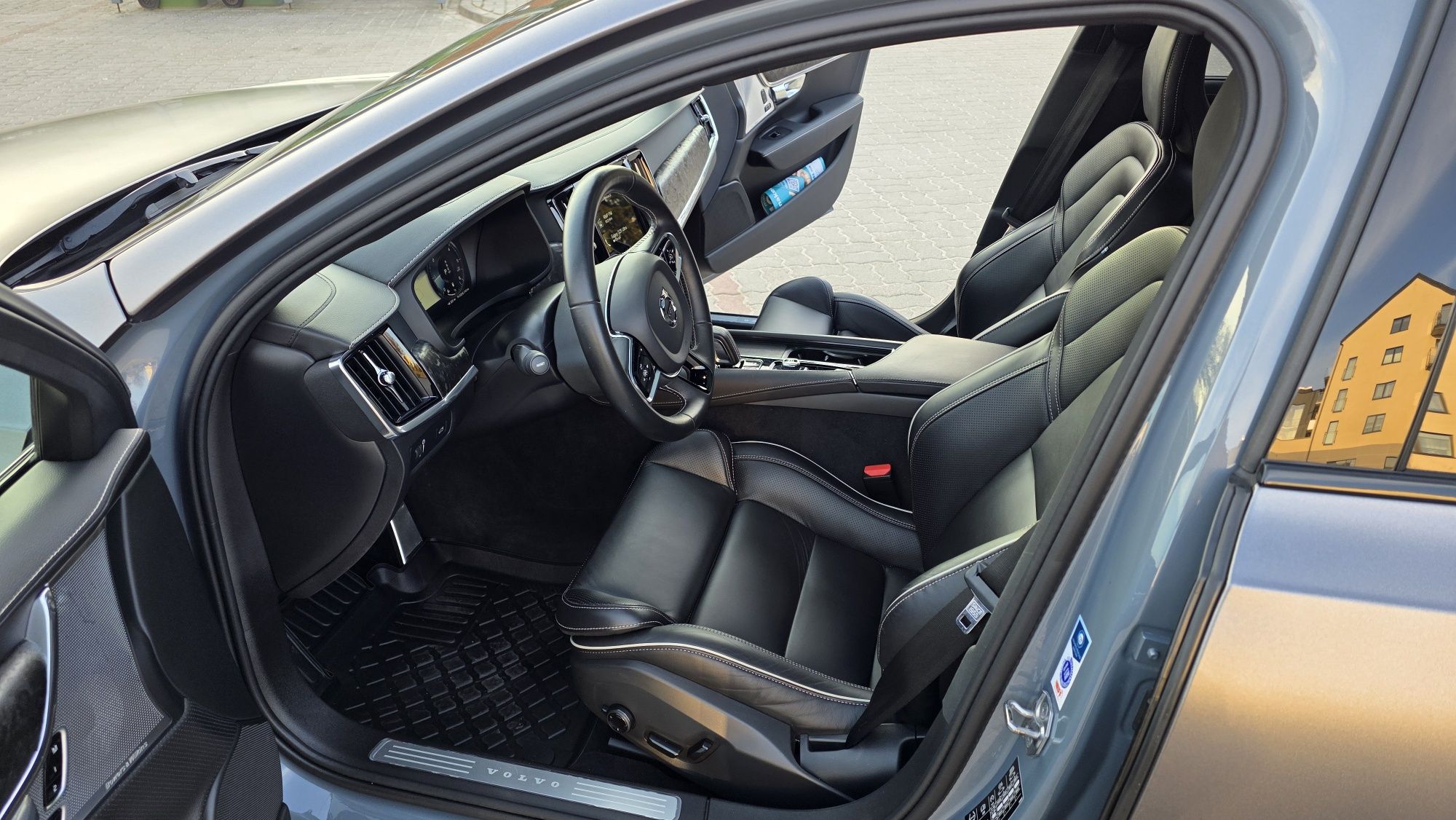 Volvo s90 R-design 4x4 rok 2021 silnik 2.0 diesel 250km igła zamiana