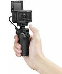 Камера Sony RX0 II + рукоятка для зйомки VCT-SGR1. Майже нова