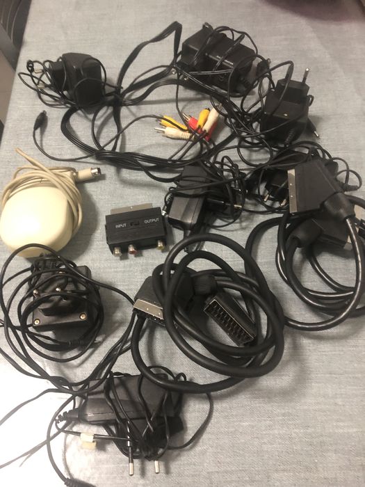 Various accessories, chargers, mouse, etc. See photos64575359346306122