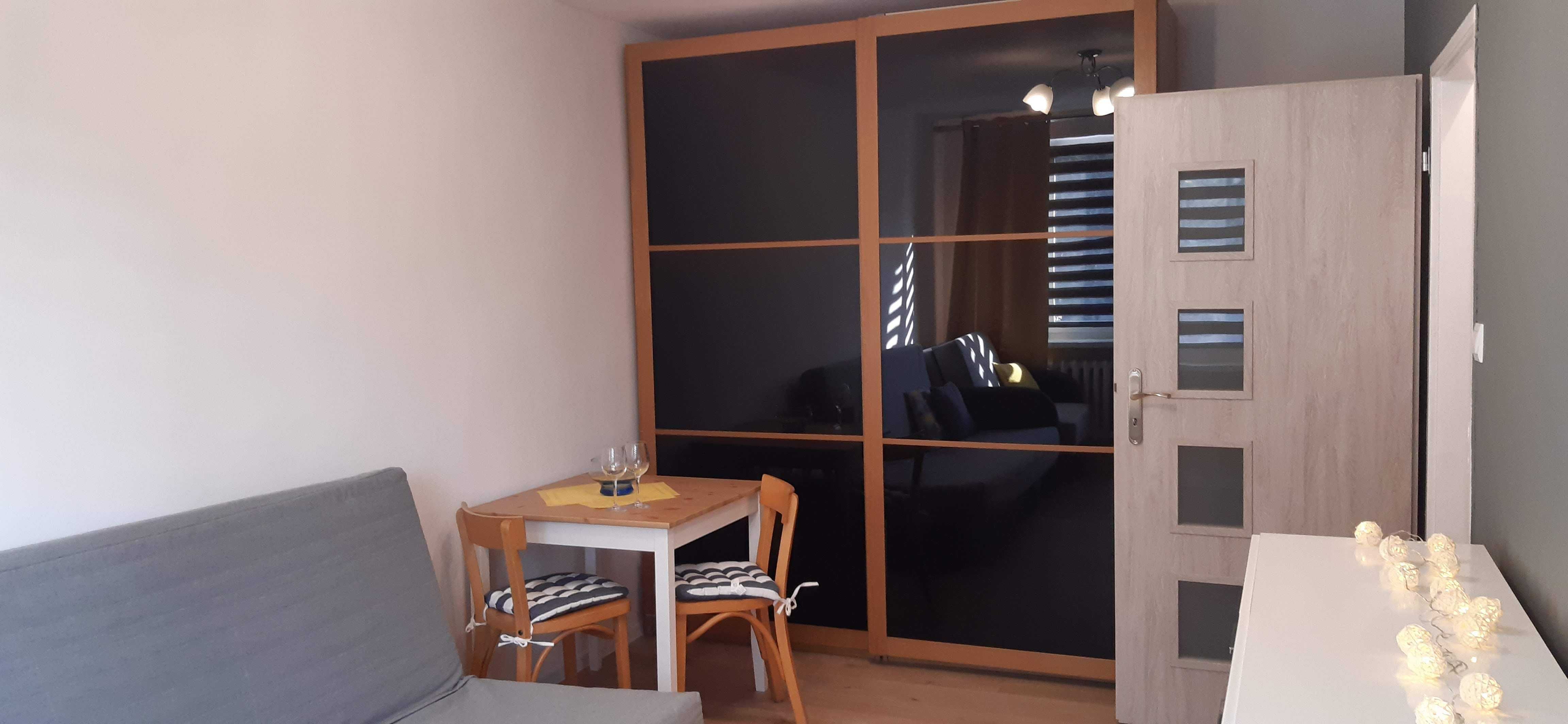 Duża kawalerka centrum Konstancin, oddzielna kuchnia
