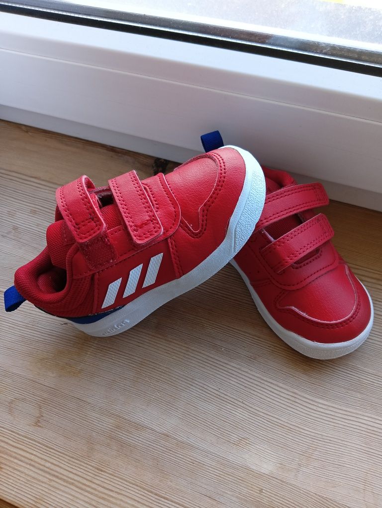 Buty Adidas rozm 21 jak nowe