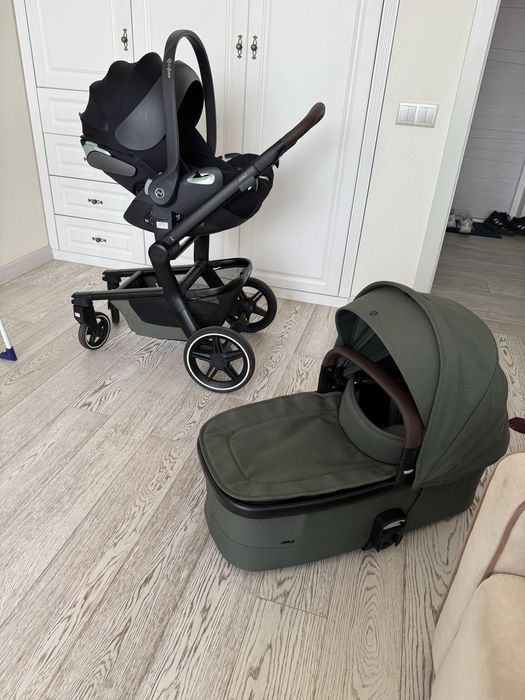 Автокрісло  Cybex Cloud T i-Size 0 - 12 в вдеалі + перехідник