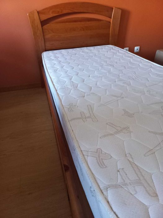 Cama Solteiro - Madeira maciça com gavetas + Colchão