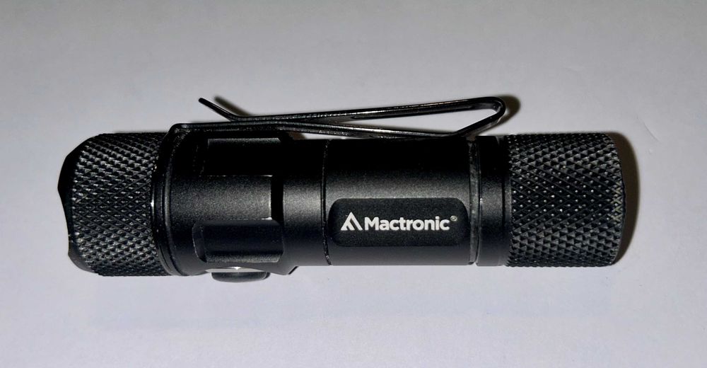 Latarka Mactronic model T-Force VR wraz kompletnym bogatym osprzętem