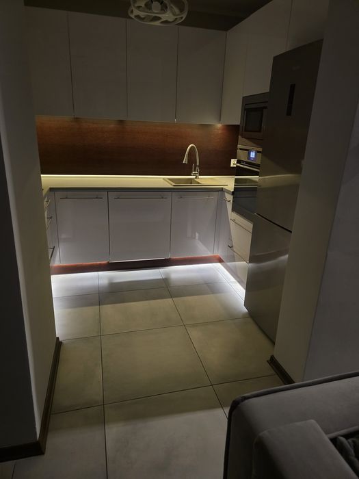 Mieszkanie 70m2 pierwsze piętro, trzy pokoje,niski czynsz, od zaraz