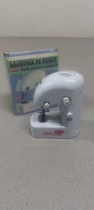 Mini máquina de costura