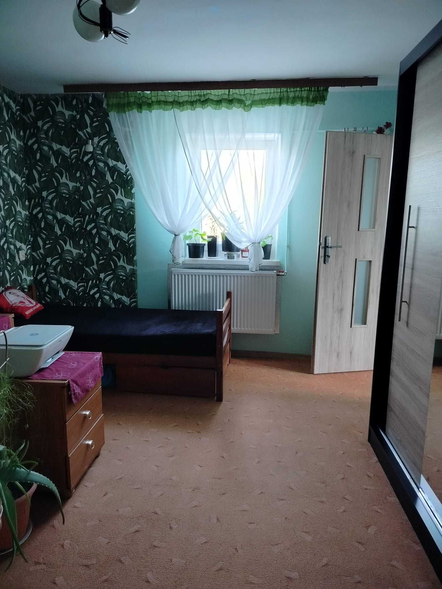 Sprzedam dom piętrowy wolnostojący
