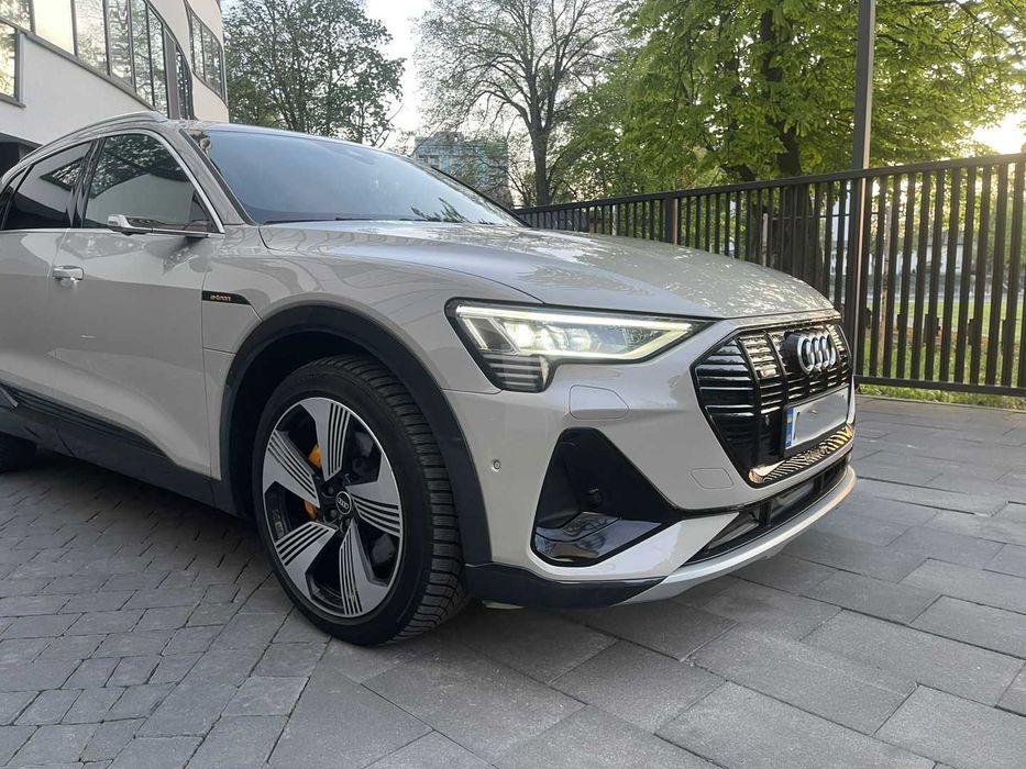 Продається авто Audi e-tron