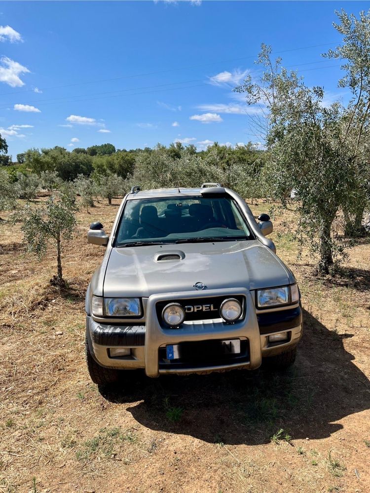 Opel frontera B 2.2 limited