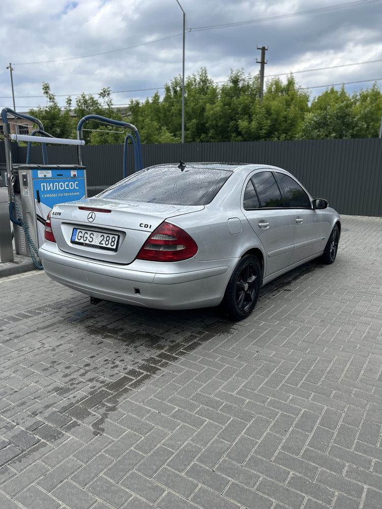 mercedes-benz w211 2.7 Механіка