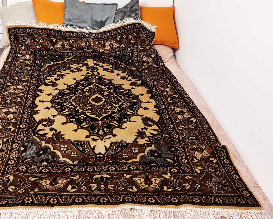 Покривало велюрове гобеленове на диван ліжко з френзлями 195х135 см