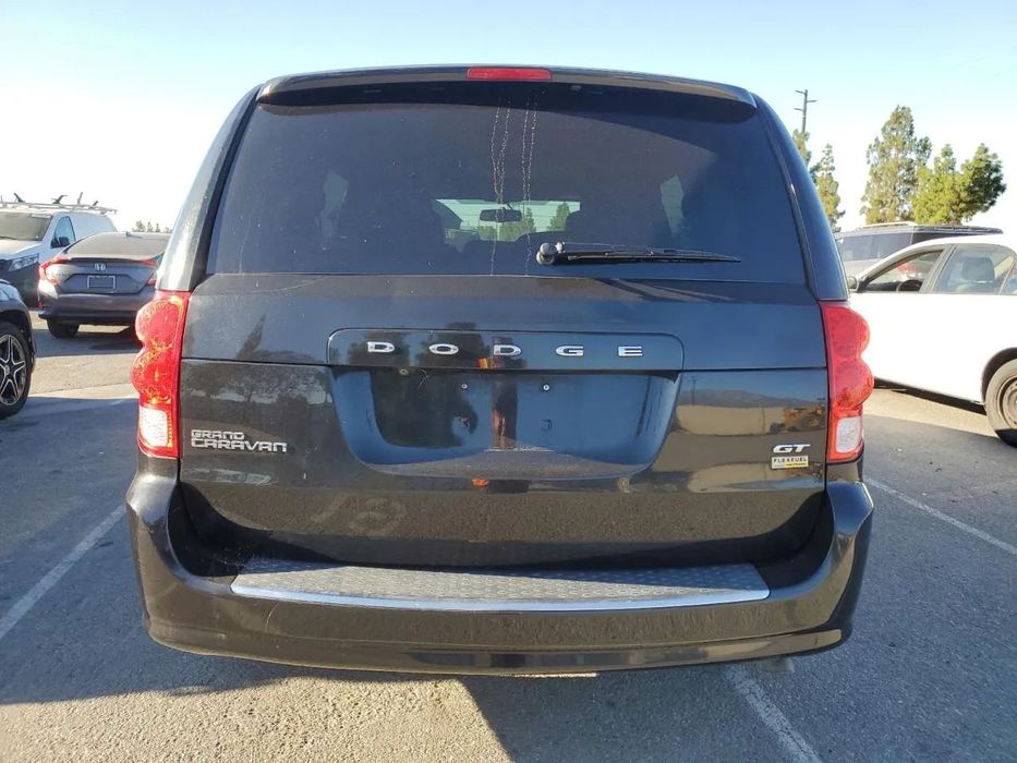 Dodge Grand Caravan idealny dla rodziny lub biznesu