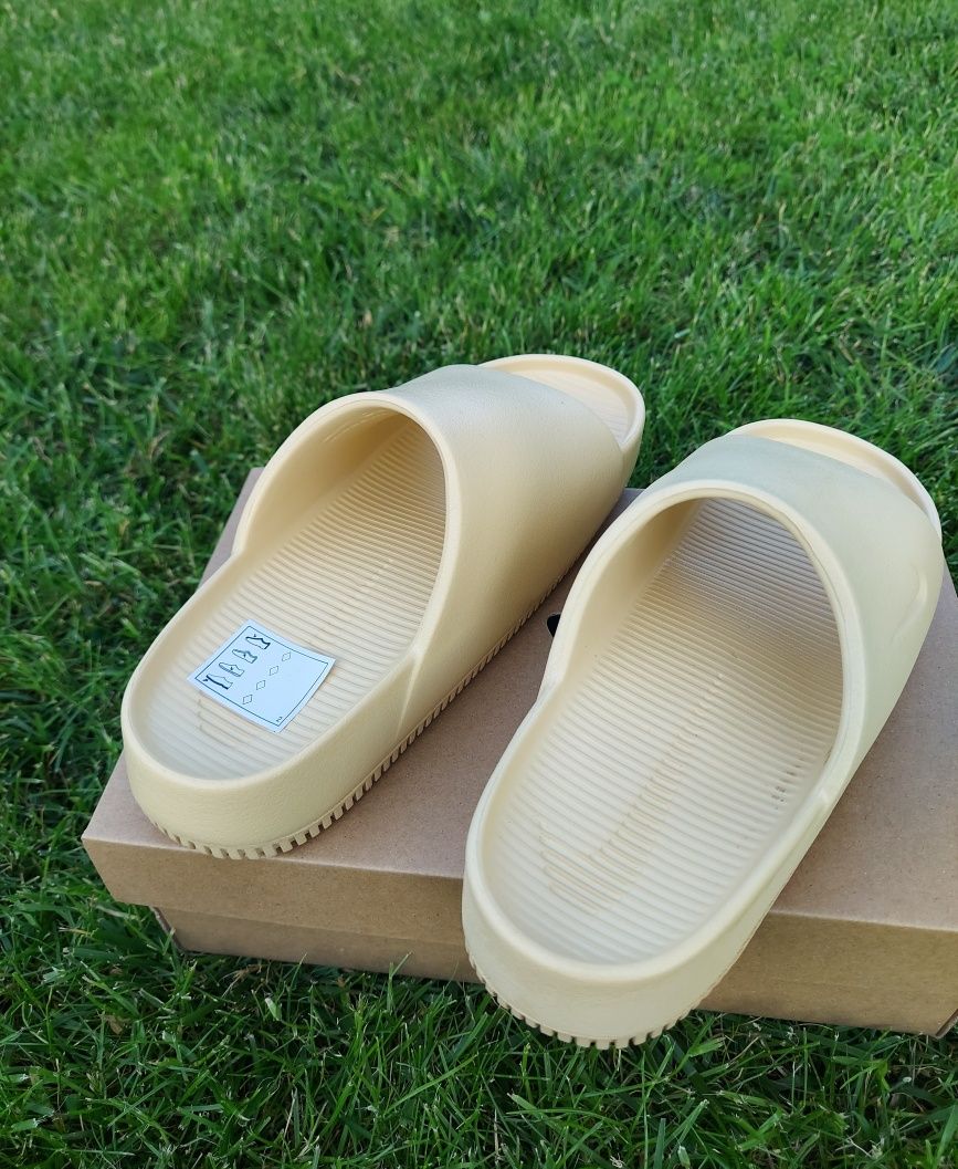 Klapki Nike Calm Slide rozmiar 38