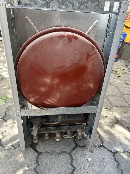 Продам двухконтурний котел Юнкерс євролайн всі подробиці по телефону