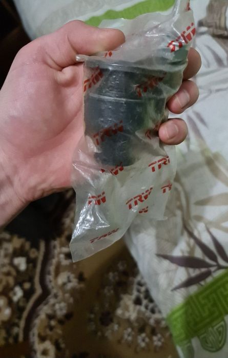 Шарова опора TRW JBJ721 Кульова опора