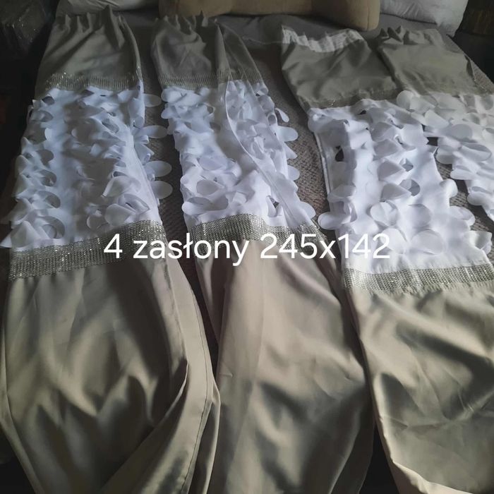 Zestaw 12 zasłon