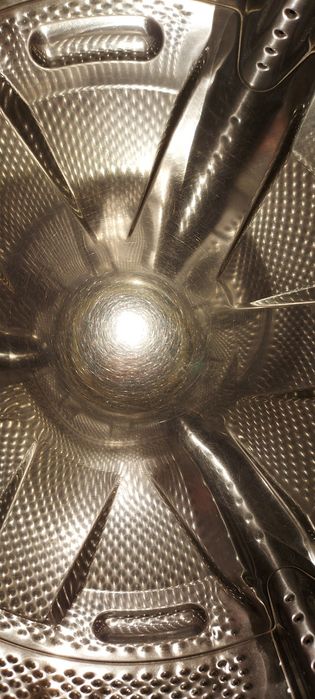 Продам на запчастини пральні машинки Indesit w105tx