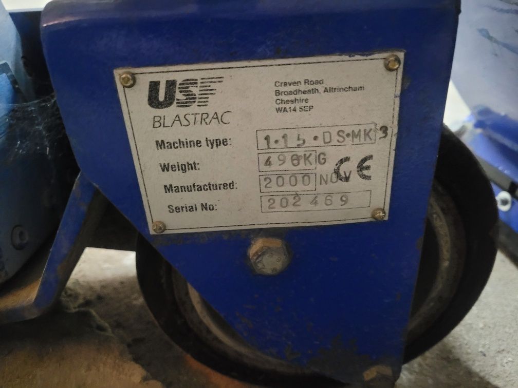 Śrutownica betonu i stali Blastrac 1-15DS + odkurzacz 854.