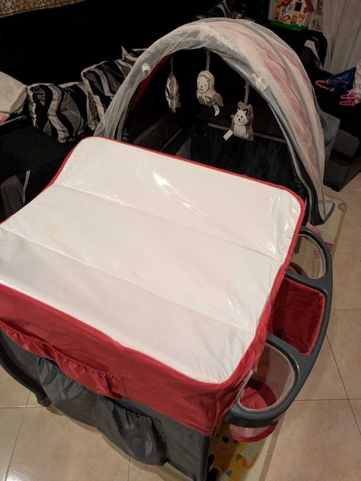 Lionelo Sven Plus - Berço de bebé / Berço de viagem + Móbile Chicco