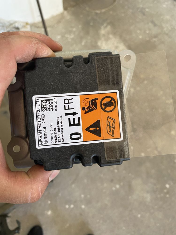 Безпека Airbag штора Nissan Leaf 2 2018-2024