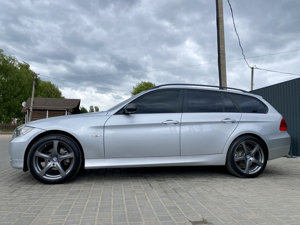 Продам BMW E91 320D