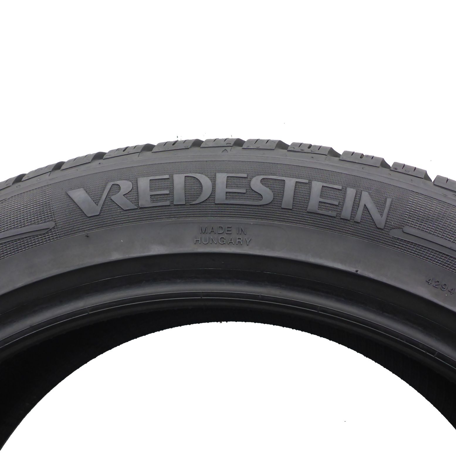 Opony 245/45/19 Vredestein 245/45R19 102W XL Pro Zimowe 2023 7,3-7,6mm