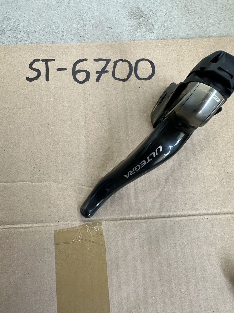 Klamkomanetka SHIMANO ULTEGRA ST-6700 +linka Prawa manetka 10s CARBON